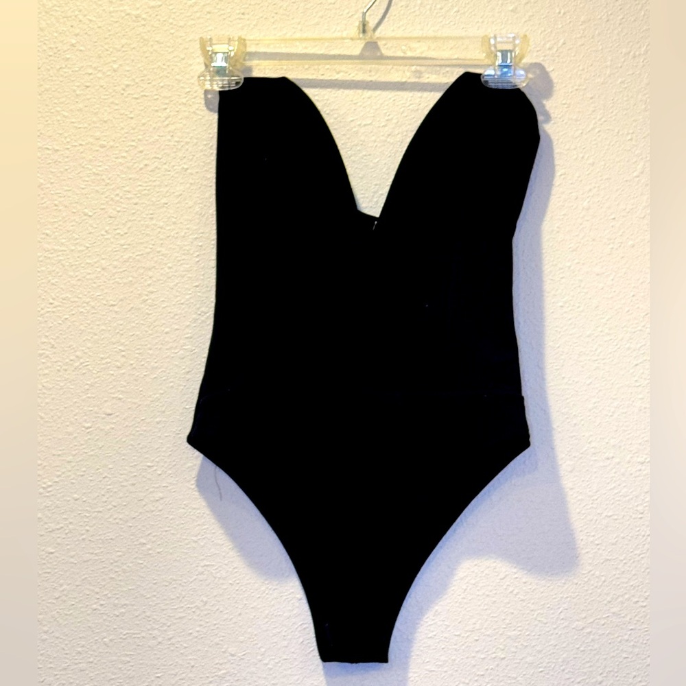 Black Body Suit wire V cut